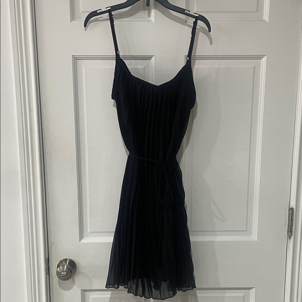 Chic Black Mini Dress with Pleats
